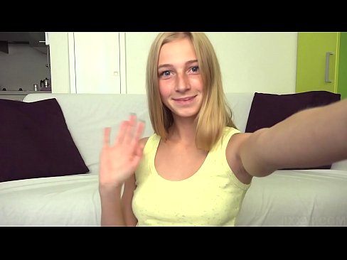 ❤️ Wenn ich gelangweilt bin, masturbiere ich faul meine rosa Muschi ️ Sluts bei uns ﹏